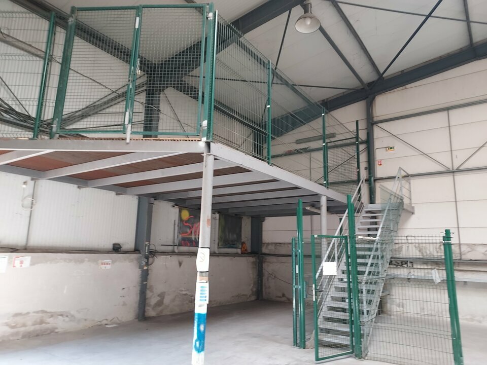 ILYADE LOCATION-ENTREPOT-CABRIES-13
