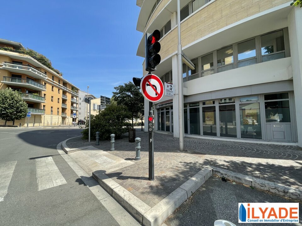 ILYADE LOCATION-BUREAUX-AIX_EN_PROVENCE-13
