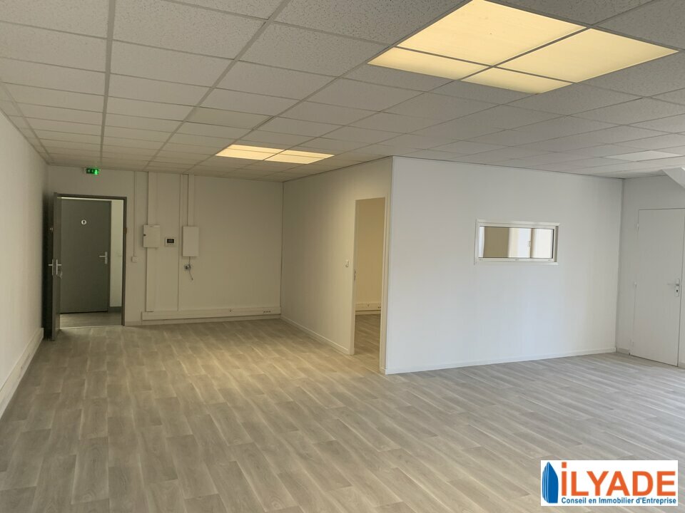 BUREAUX à Louer à MEYREUIL - 13 BUREAUX à Louer à MEYREUIL - 13