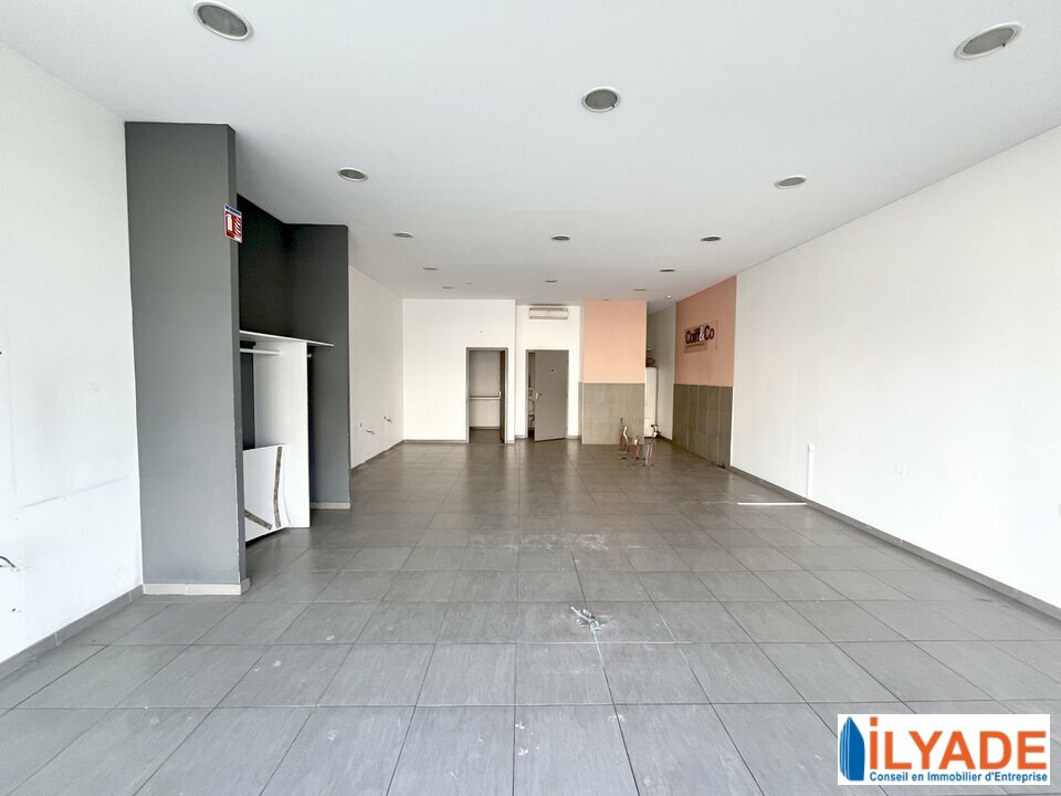 ILYADE LOCATION-LOCAL COMMERCIAL-TRETS-13