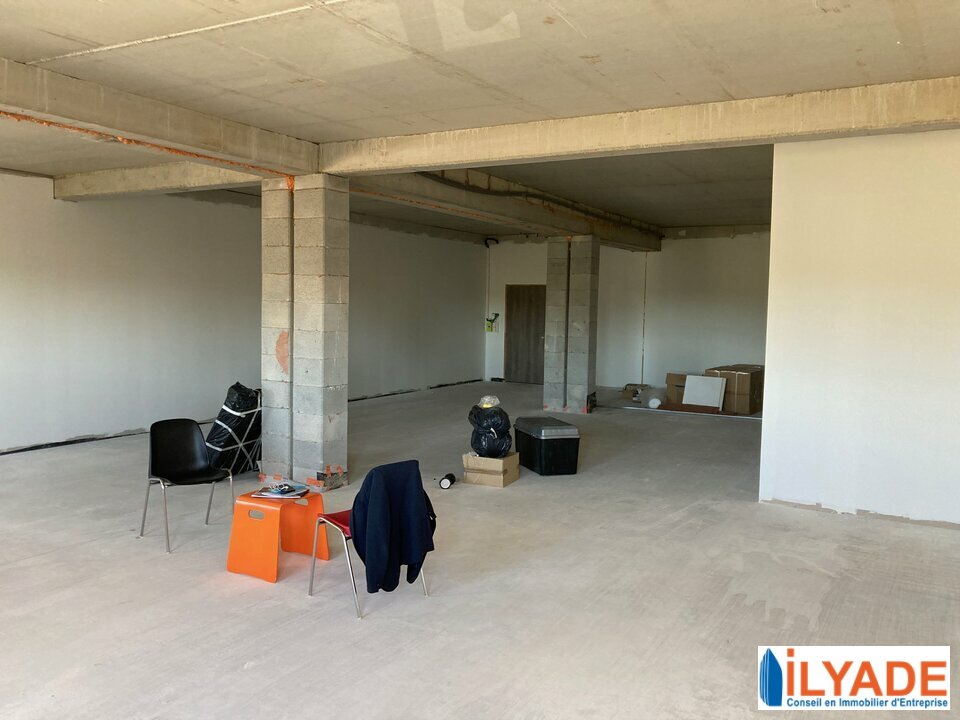 BUREAUX à Vendre à POURRIERES - 83 BUREAUX à Vendre à POURRIERES - 83