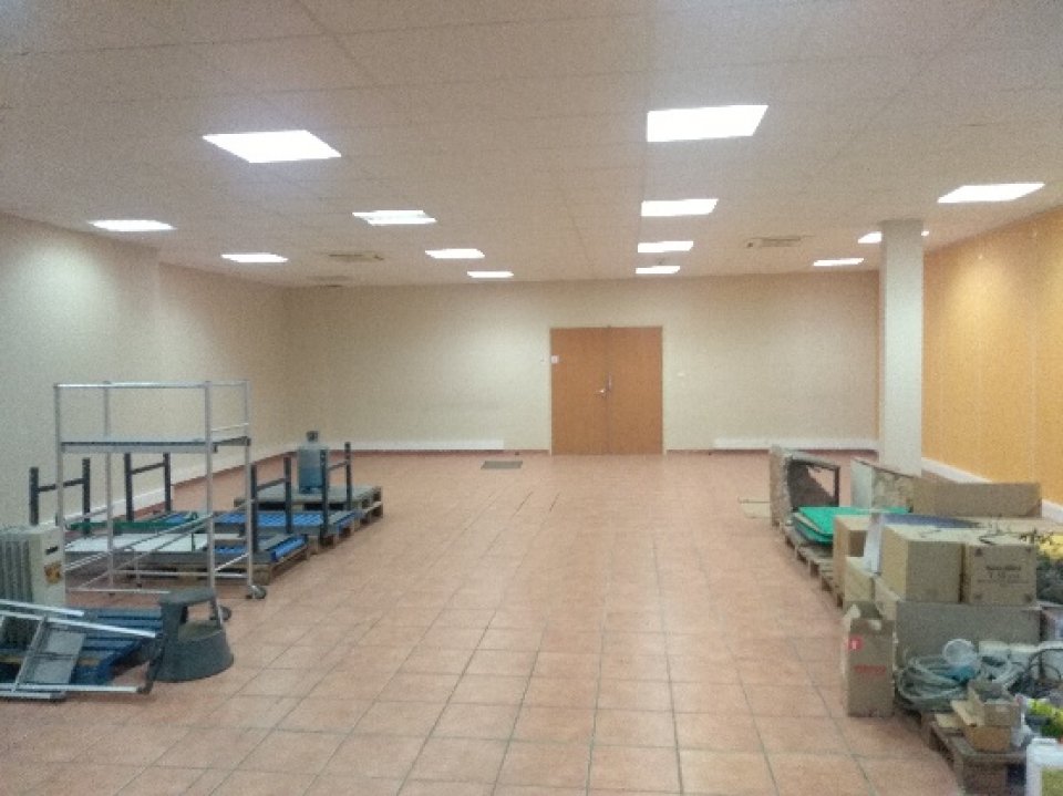 ILYADE LOCATION-LOCAL COMMERCIAL-PERTUIS-84