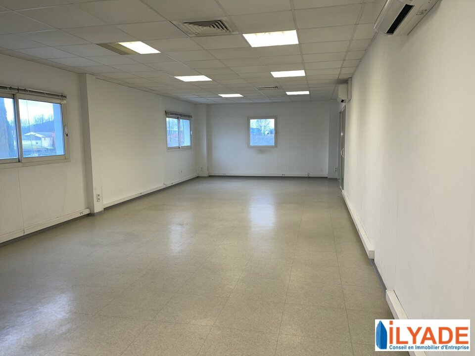 BUREAUX à Louer à PERTUIS - 84 BUREAUX à Louer à PERTUIS - 84
