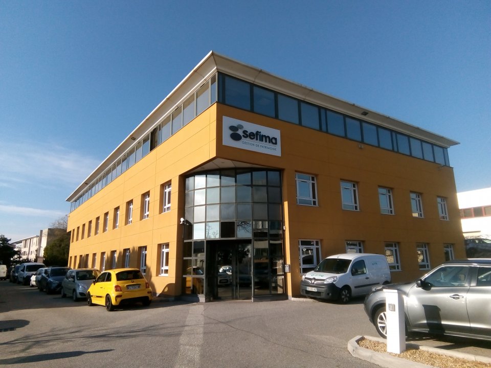 BUREAUX à Louer à MARSEILLE - 13 BUREAUX à Louer à MARSEILLE - 13