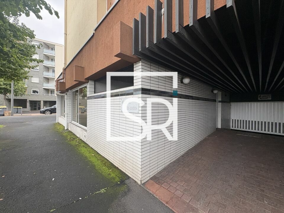 SRI VENTE-LOCAL COMMERCIAL-CLERMONT-FERRAND-63