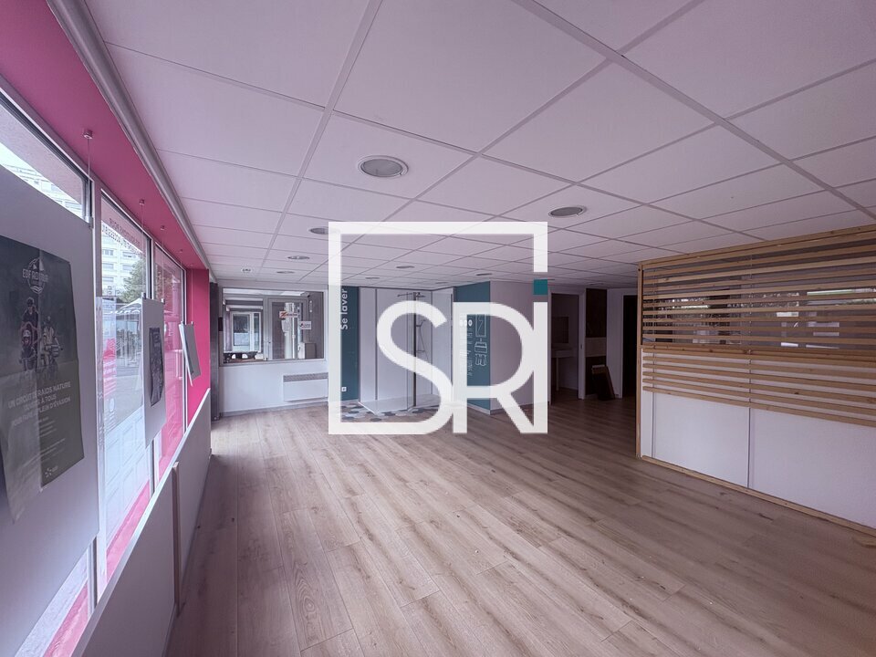 SRI LOCATION-LOCAL COMMERCIAL-CLERMONT-FERRAND-63