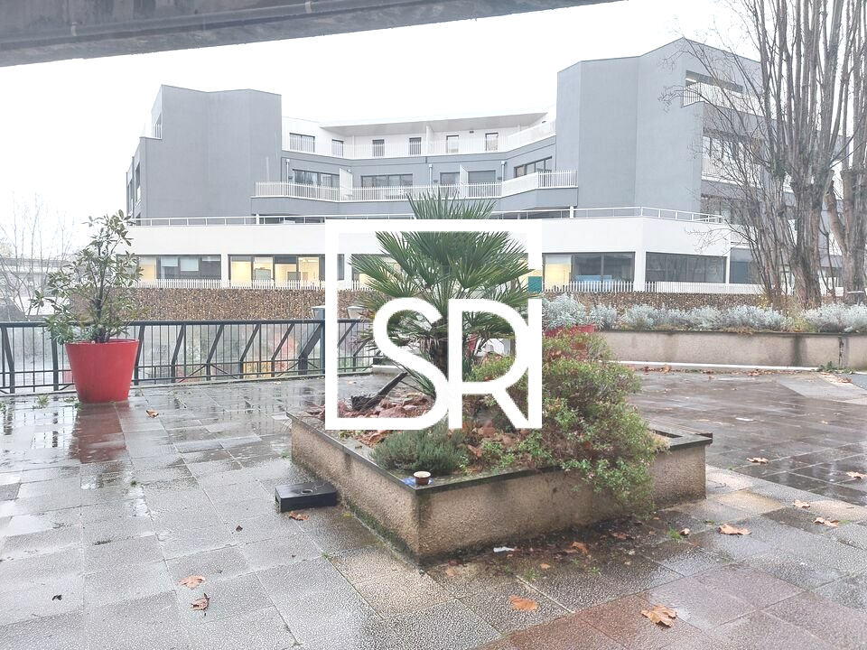 SRI VENTE-LOCAL COMMERCIAL-CHAMALIERES-63