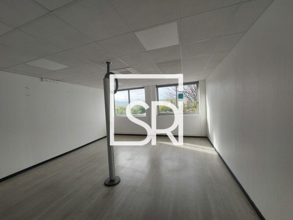 SRI VENTE-BUREAUX-COURNON_D'AUVERGNE-63