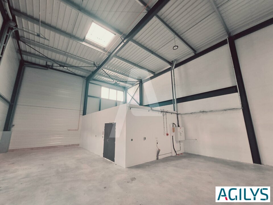 AGILYS LOCATION-LOCAL D'ACTIVITE-SAVIGNY_LE_TEMPLE-77