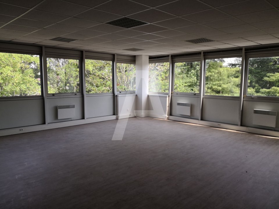 AGILYS LOCATION-LOCAL D'ACTIVITE-LES_ULIS-91