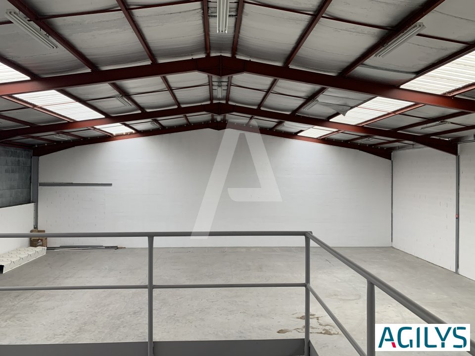 AGILYS LOCATION-ENTREPOT-SAINT_SOUPPLETS-77