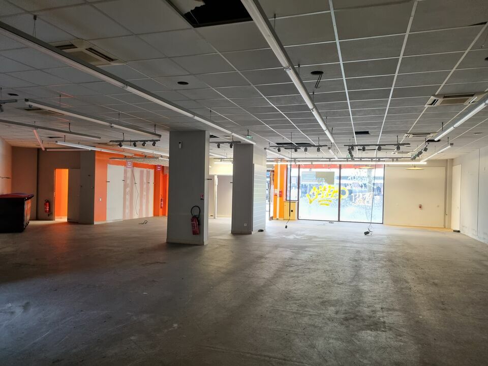 SEINE ET CITE - PARIS 3 VENTE-LOCAL COMMERCIAL-SAINT_OUEN-93