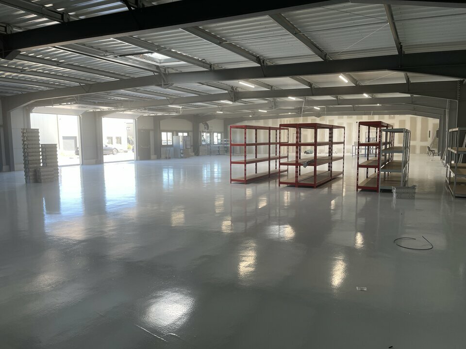 ALTEIRAC INVEST LOCATION-ENTREPOT-LE_THOR-84