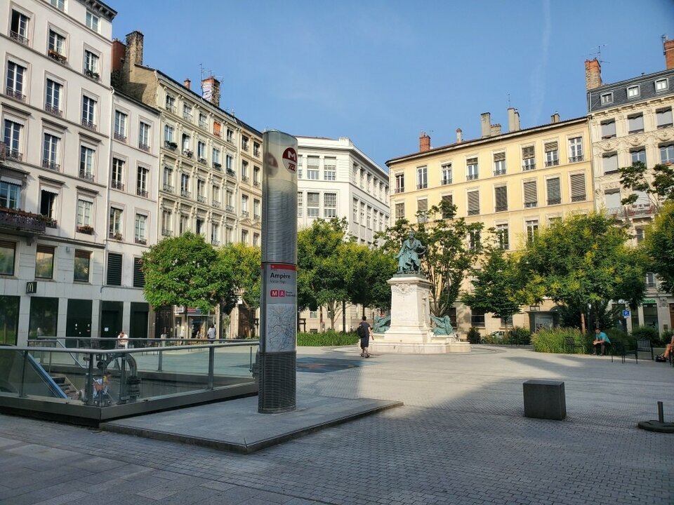 SAS NC CONSEIL CESSION-LOCAL COMMERCIAL-LYON-69