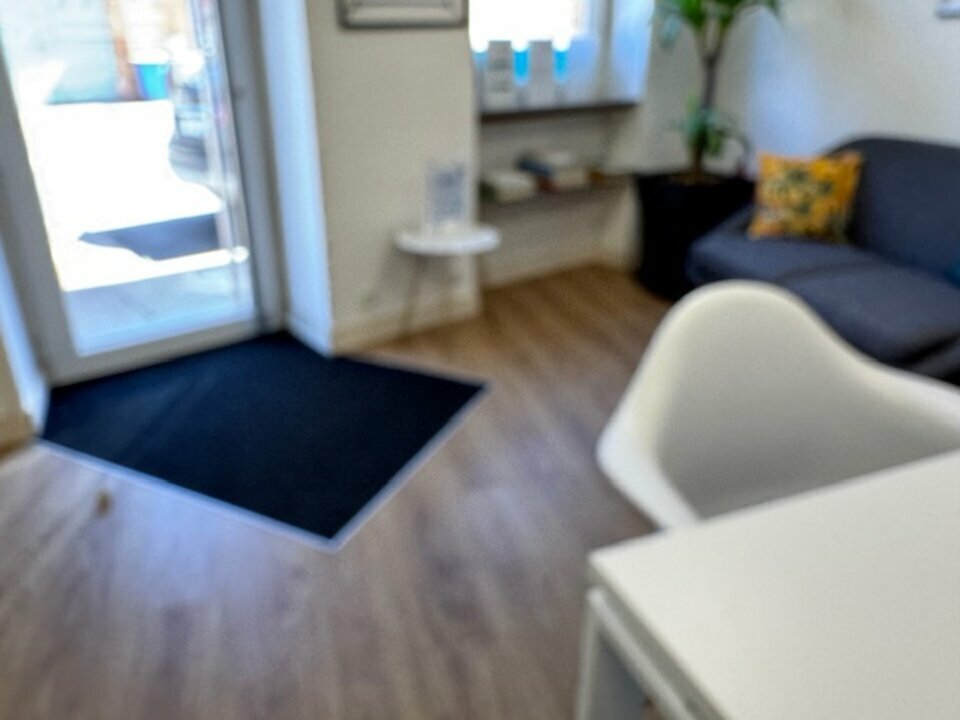 SAS VERSION LOCAL VENTE-LOCAL COMMERCIAL-LISSIEU-69