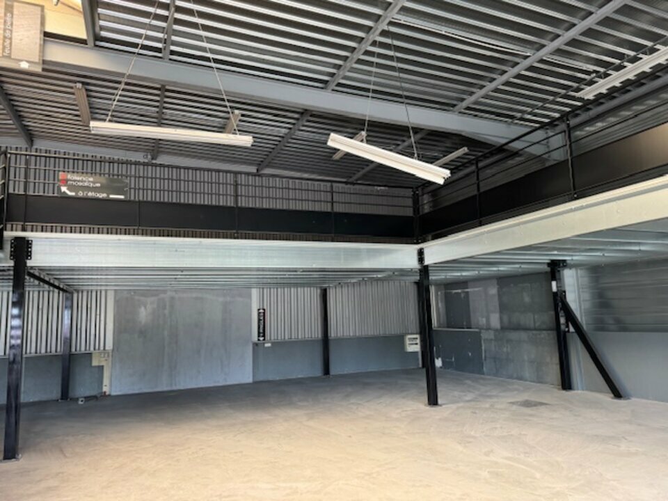 SAS VERSION LOCAL LOCATION-ENTREPOT-SAINT-GEORGES-DE-RENEINS-69