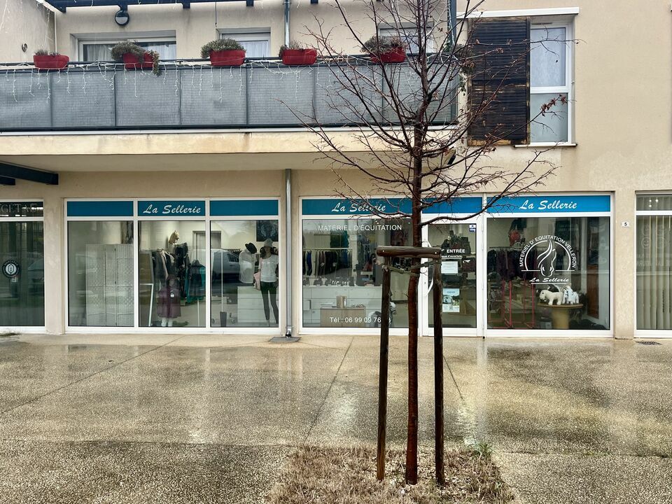 ALTEIRAC INVEST LOCATION-LOCAL COMMERCIAL-VELLERON-84