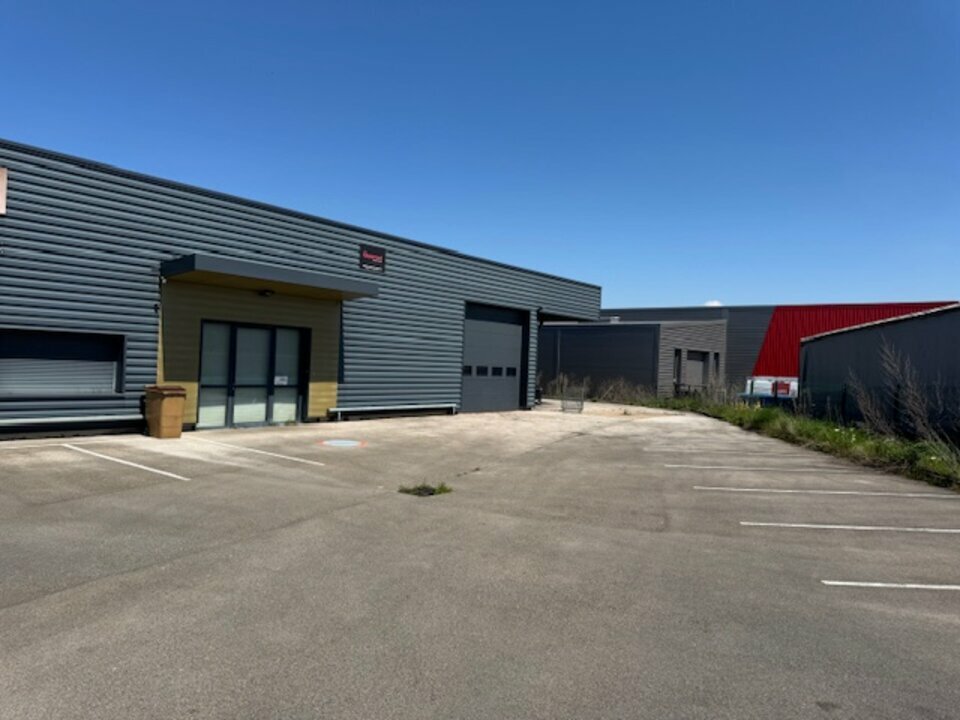 SAS VERSION LOCAL LOCATION-ENTREPOT-ARNAS-69