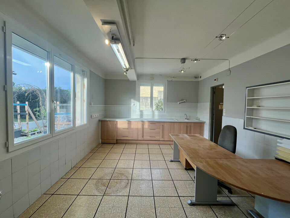 ALTEIRAC INVEST LOCATION-LOCAL COMMERCIAL-SARRIANS-84