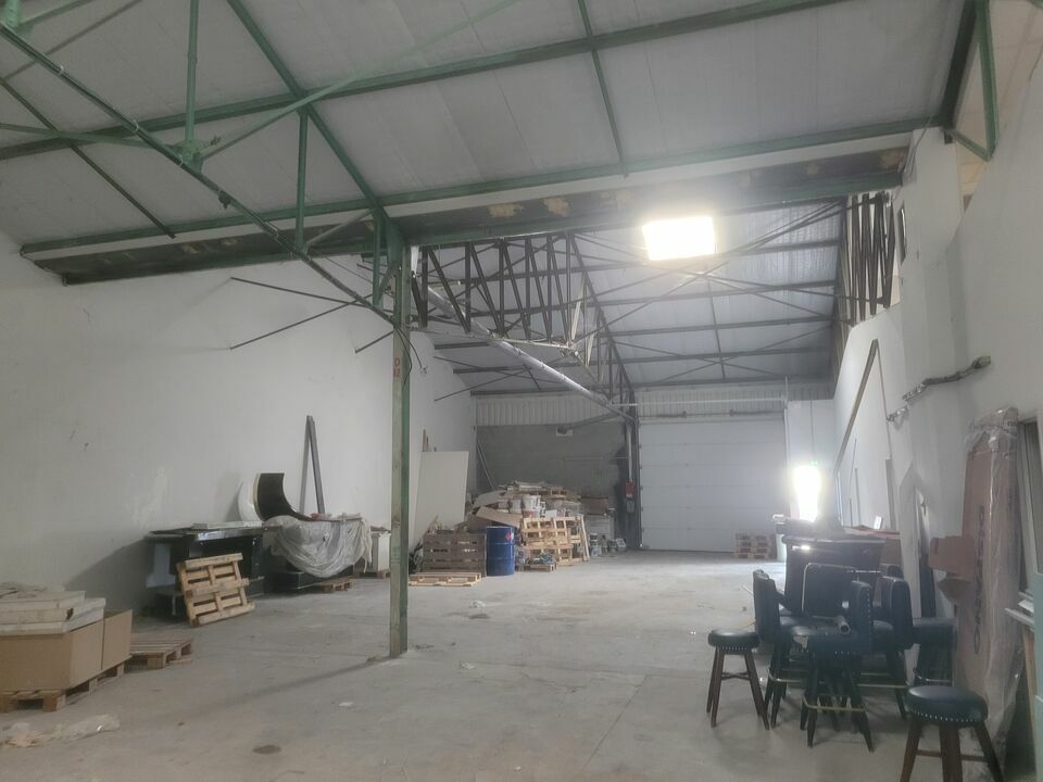 SAS VERSION LOCAL LOCATION-ENTREPOT-REYRIEUX-01