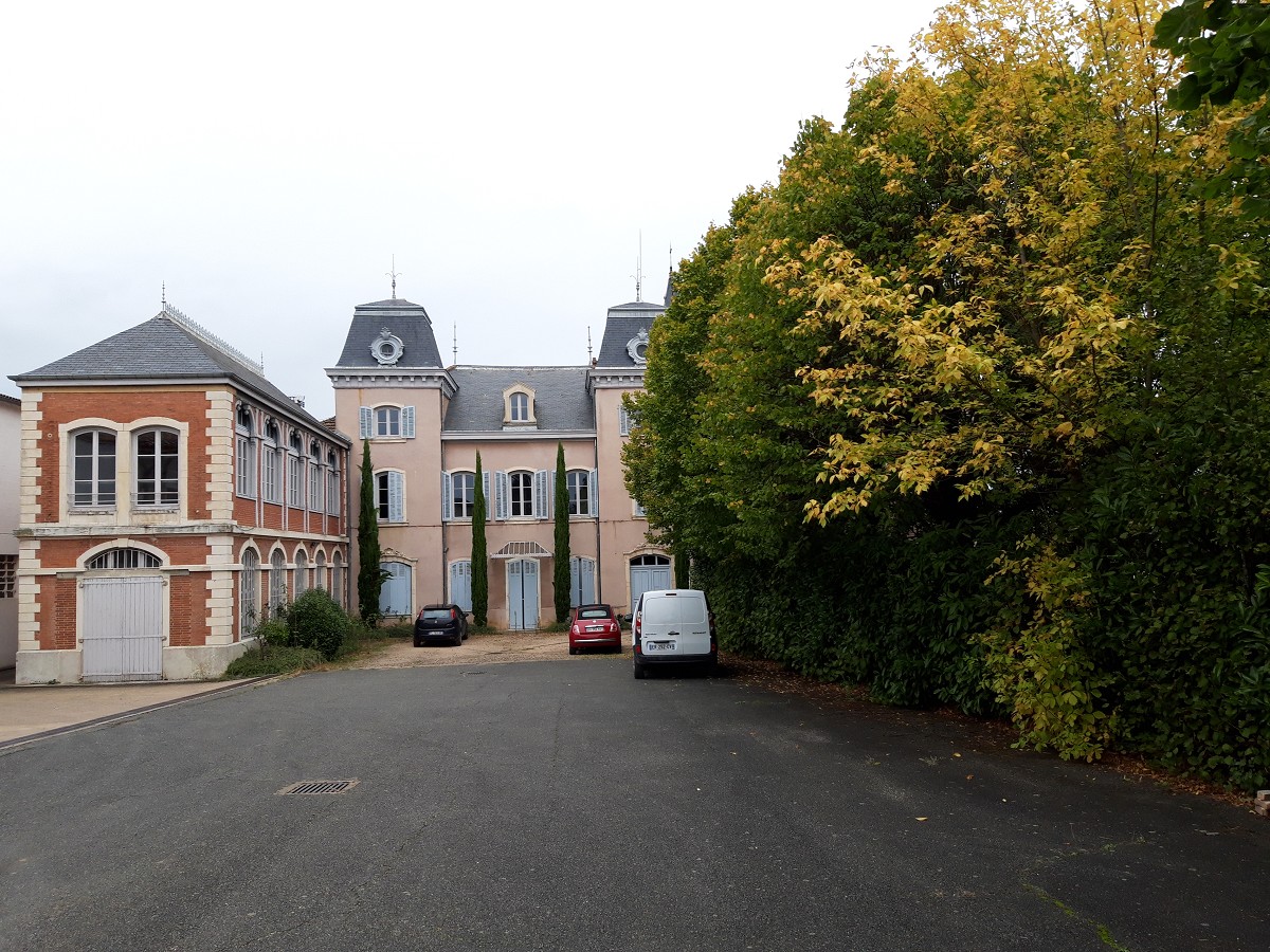SAS VERSION LOCAL VENTE-LOCAL D'ACTIVITE-LANCIE-69