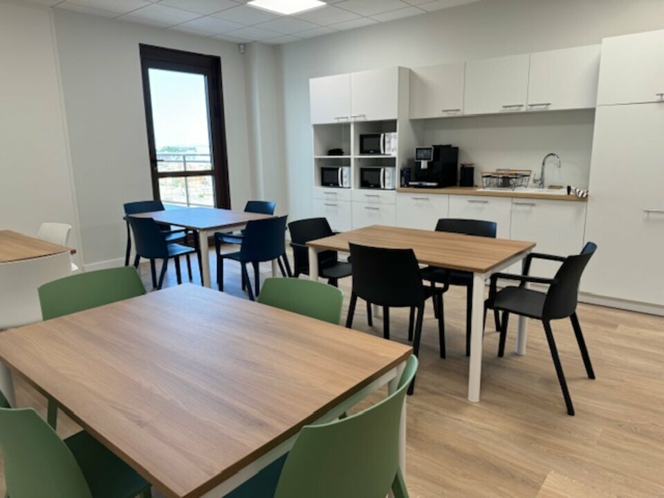 SAS VERSION LOCAL LOCATION-BUREAUX-CHASSIEU-69
