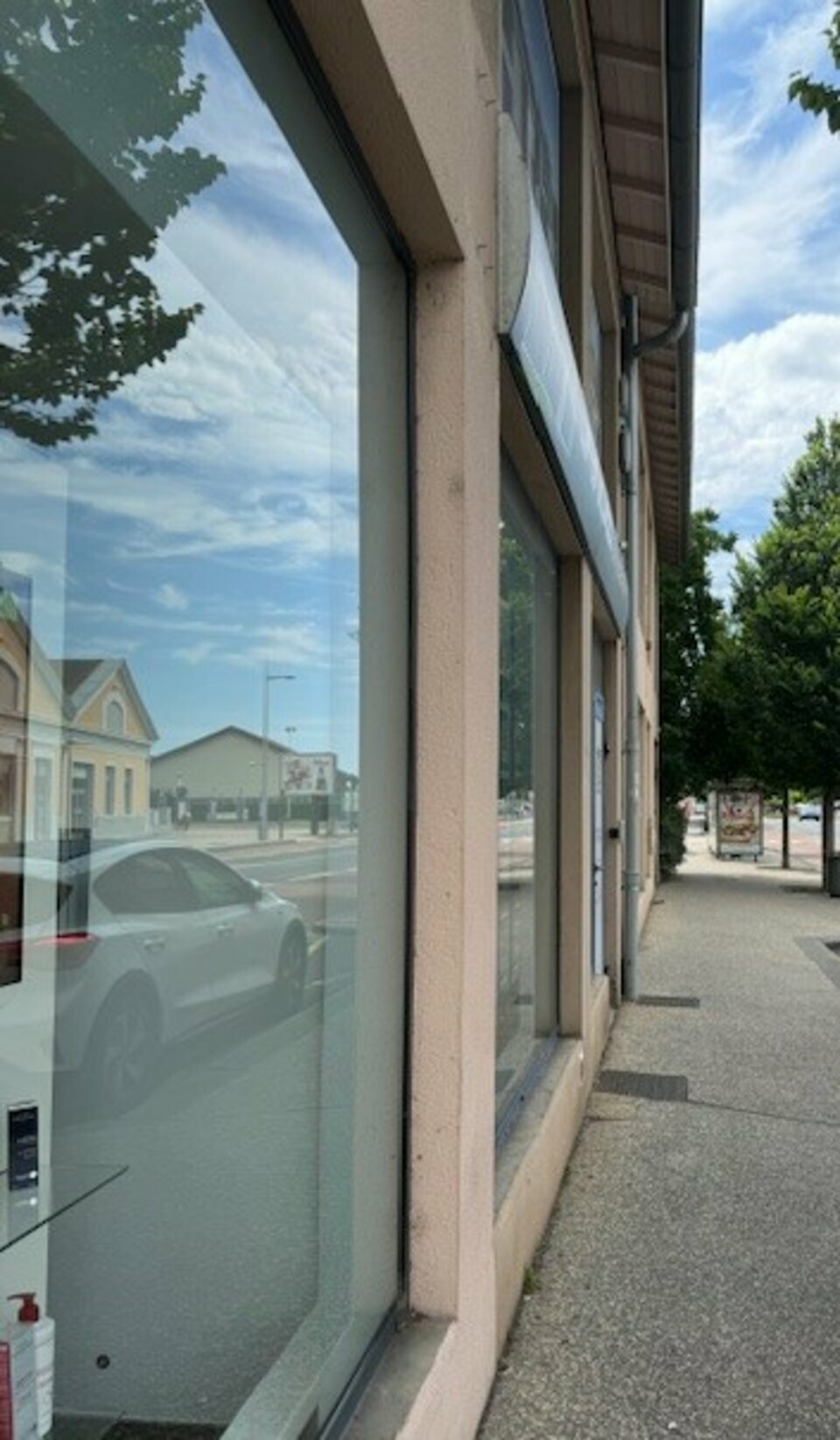 SAS VERSION LOCAL LOCATION-LOCAL COMMERCIAL-VILLEFRANCHE_SUR_SAONE-69