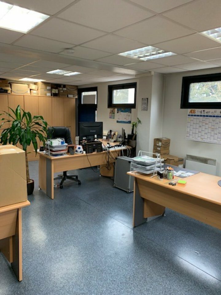 SAS VERSION LOCAL LOCATION-BUREAUX-FONTAINE_SUR_SAONE-69