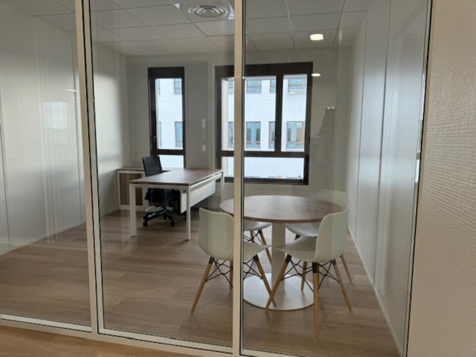 SAS VERSION LOCAL LOCATION-BUREAUX-GENAS-69