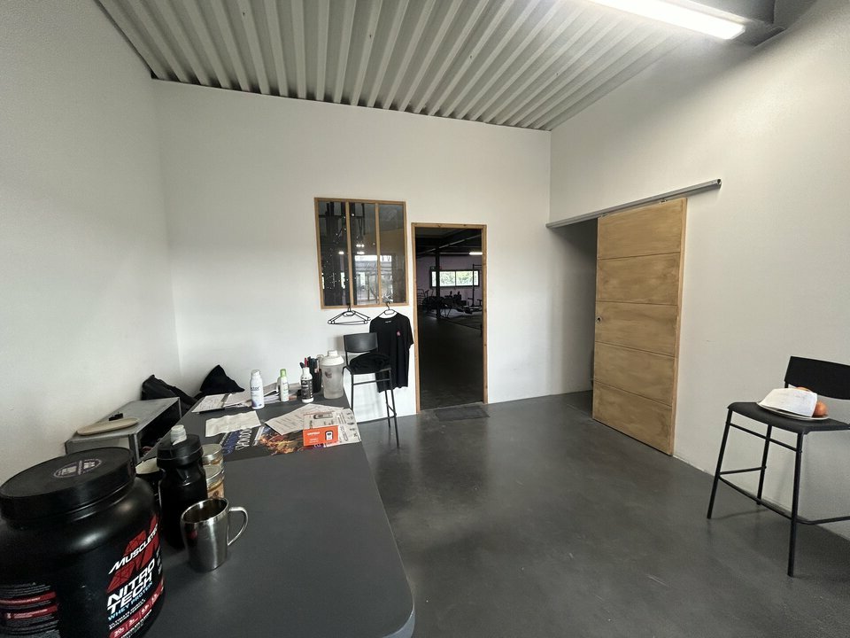 ALTEIRAC INVEST LOCATION-LOCAL COMMERCIAL-LE_THOR-84
