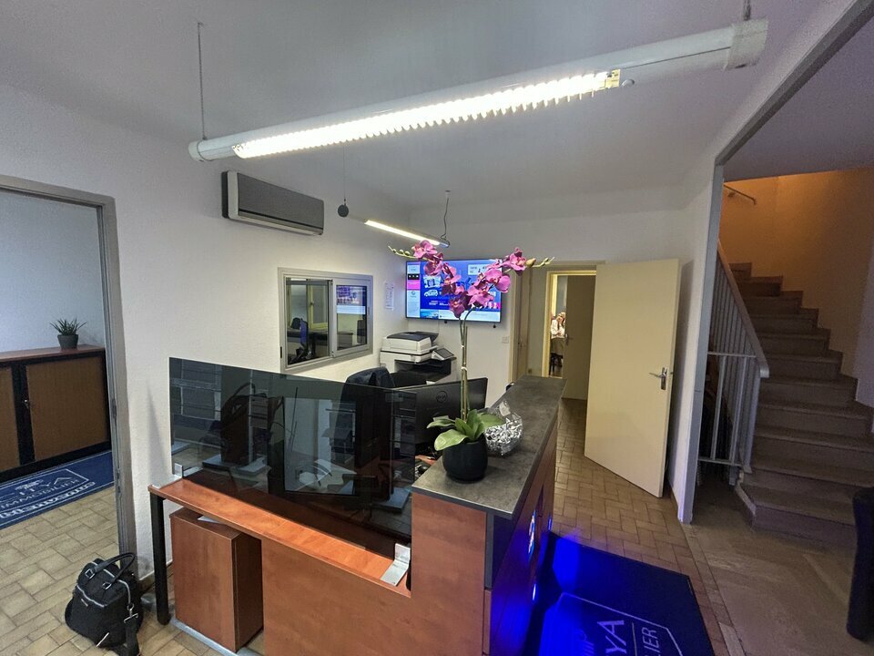ALTEIRAC INVEST LOCATION-LOCAL COMMERCIAL-ORANGE-84