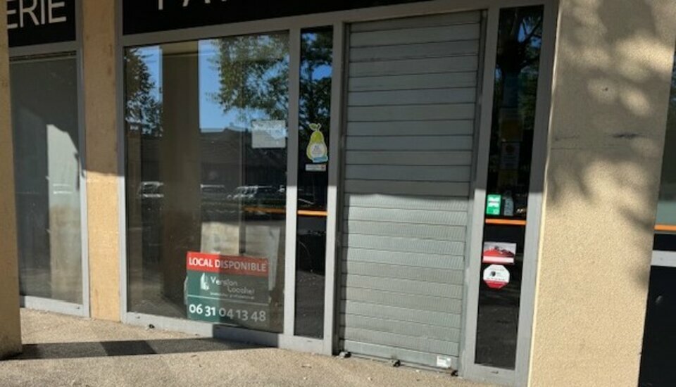 SAS VERSION LOCAL VENTE-LOCAL COMMERCIAL-ANSE-69