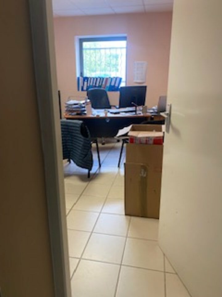 SAS VERSION LOCAL LOCATION-BUREAUX-VILLEFRANCHE_SUR_SAONE-69