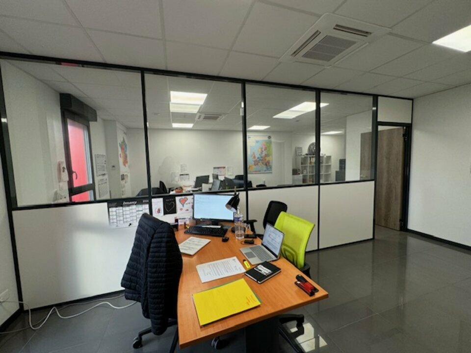 SAS VERSION LOCAL LOCATION-BUREAUX-VILLEFRANCHE_SUR_SAONE-69