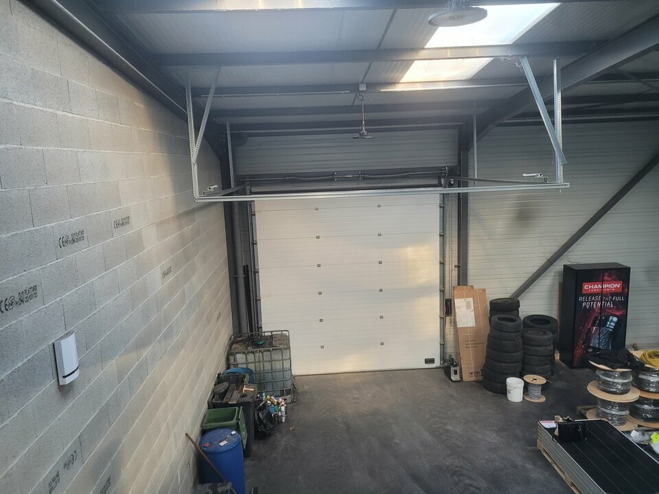 SAS VERSION LOCAL LOCATION-ENTREPOT-JASSANS_RIOTTIER-01