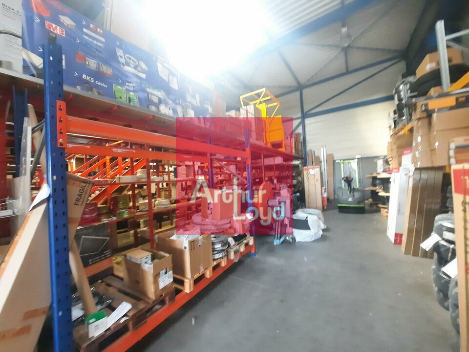 ARTHUR LOYD CLERMONT AUVERGNE LOCATION-LOCAL D'ACTIVITE-LA_ROCHE_BLANCHE-63