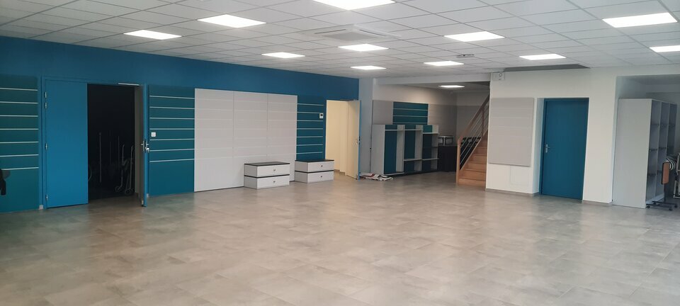 CBRE DESAULLES BELFORT LOCATION-LOCAL COMMERCIAL-TREVENANS-90