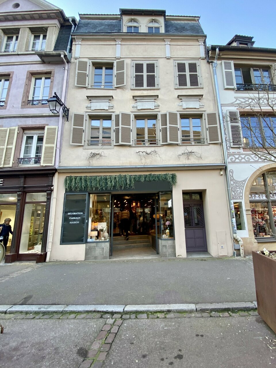 CBRE DESAULLES COLMAR CESSION-LOCAL COMMERCIAL-COLMAR-68