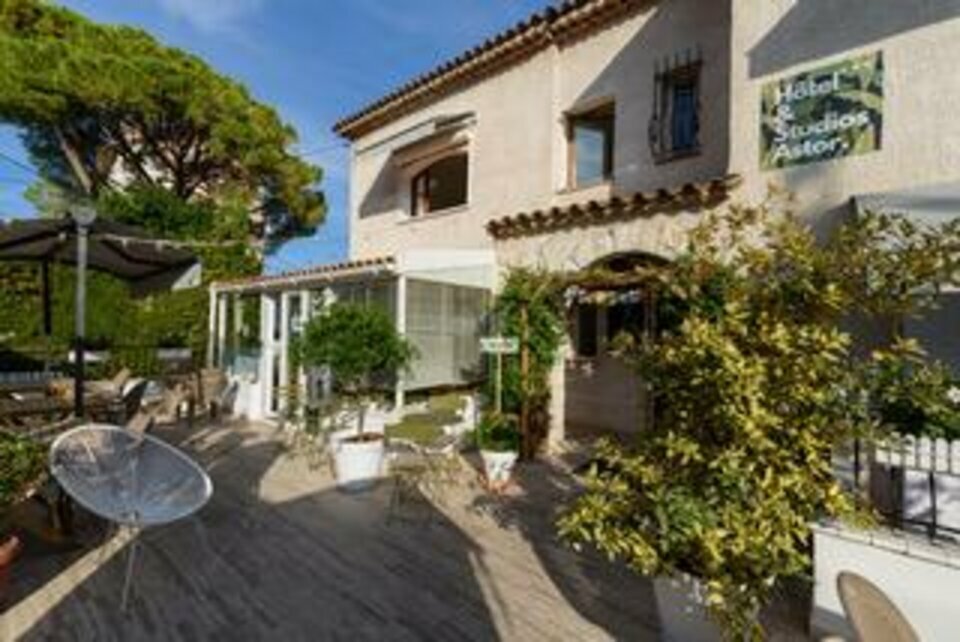LIBERTE COMMERCES VENTE-FONDS DE COMMERCE-ANTIBES-06