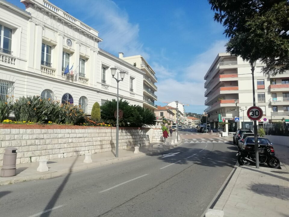 LIBERTE COMMERCES VENTE-FONDS DE COMMERCE-SAINT_LAURENT_DU_VAR-06