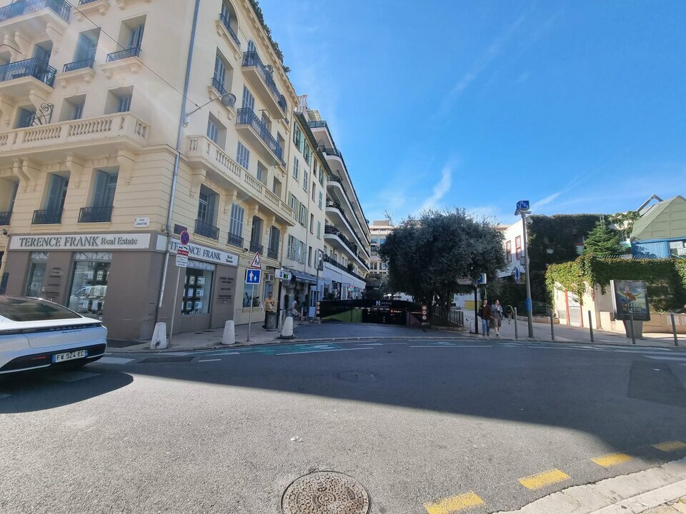 LIBERTE COMMERCES VENTE-LOCAL COMMERCIAL-NICE-06