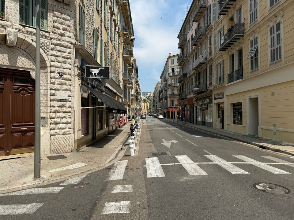 LIBERTE COMMERCES LOCATION-LOCAL COMMERCIAL-NICE-06