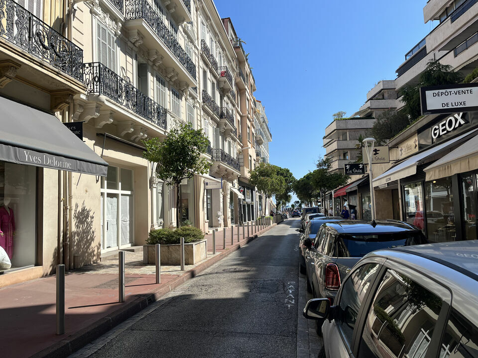 LIBERTE COMMERCES LOCATION-LOCAL COMMERCIAL-CANNES-06