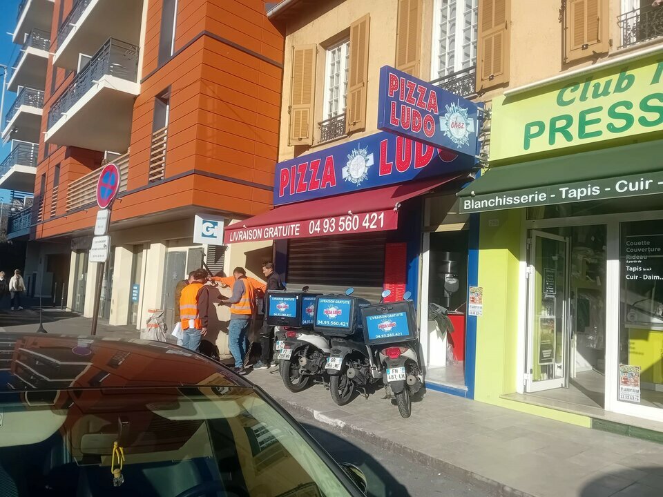 LIBERTE COMMERCES VENTE-FONDS DE COMMERCE-SAINT-LAURENT-DU-VAR-06