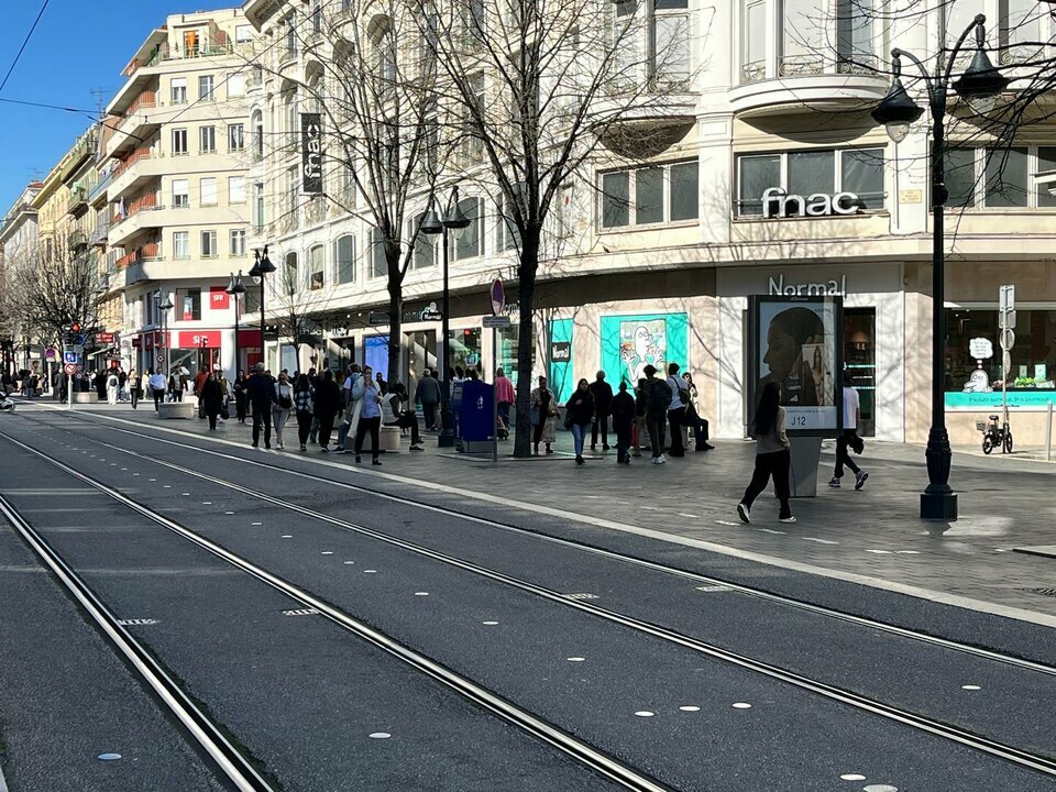 LIBERTE COMMERCES LOCATION-LOCAL COMMERCIAL-NICE-06