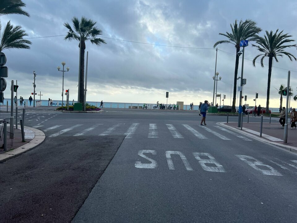 LIBERTE COMMERCES LOCATION-LOCAL COMMERCIAL-NICE-06