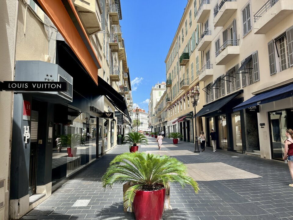 LIBERTE COMMERCES LOCATION-BUREAUX-NICE-06