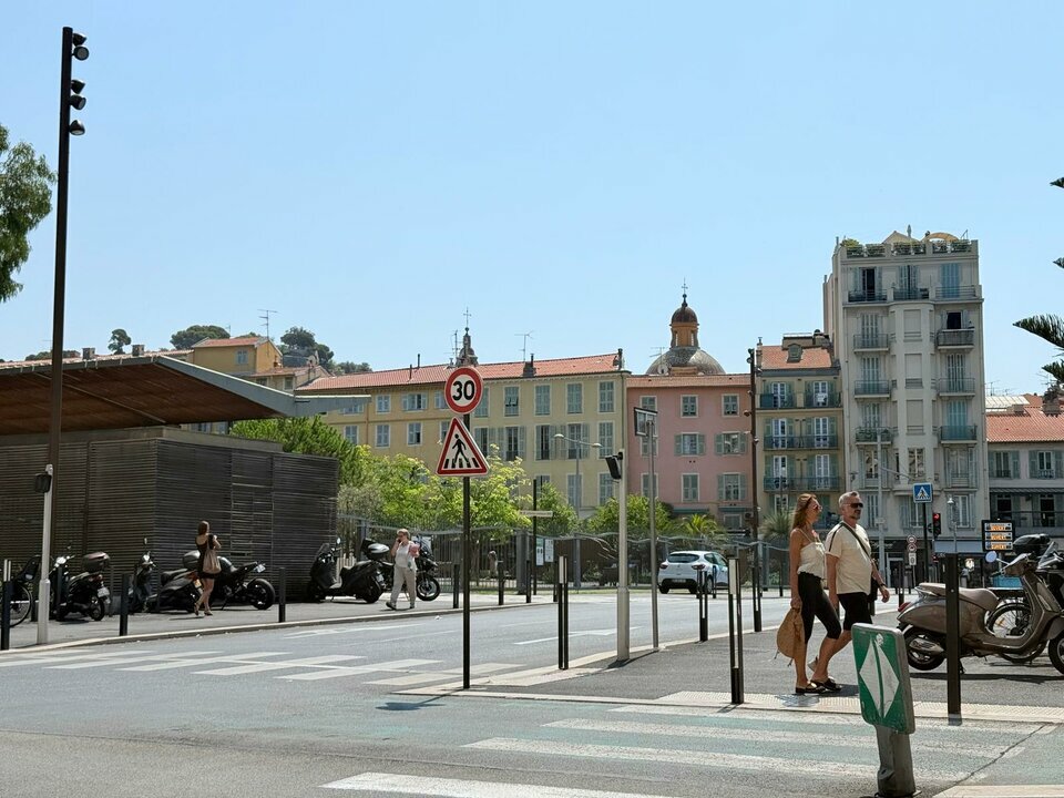 LIBERTE COMMERCES LOCATION-LOCAL COMMERCIAL-NICE-06