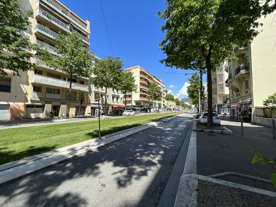 LIBERTE COMMERCES LOCATION-LOCAL COMMERCIAL-NICE-06
