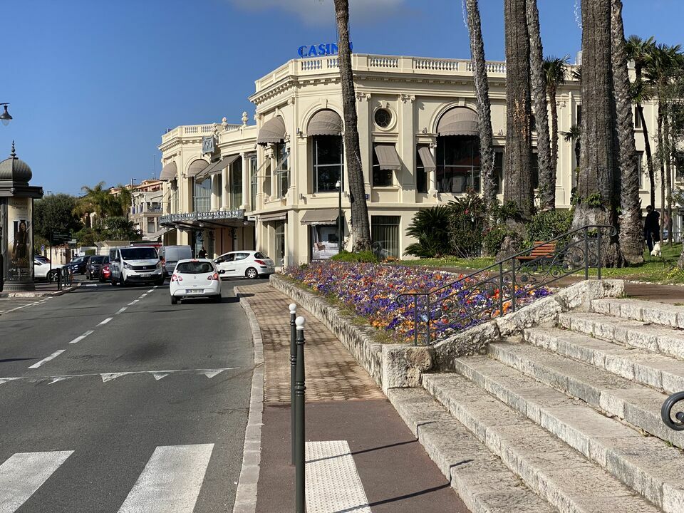 LIBERTE COMMERCES VENTE-LOCAL COMMERCIAL-BEAULIEU_SUR_MER-06
